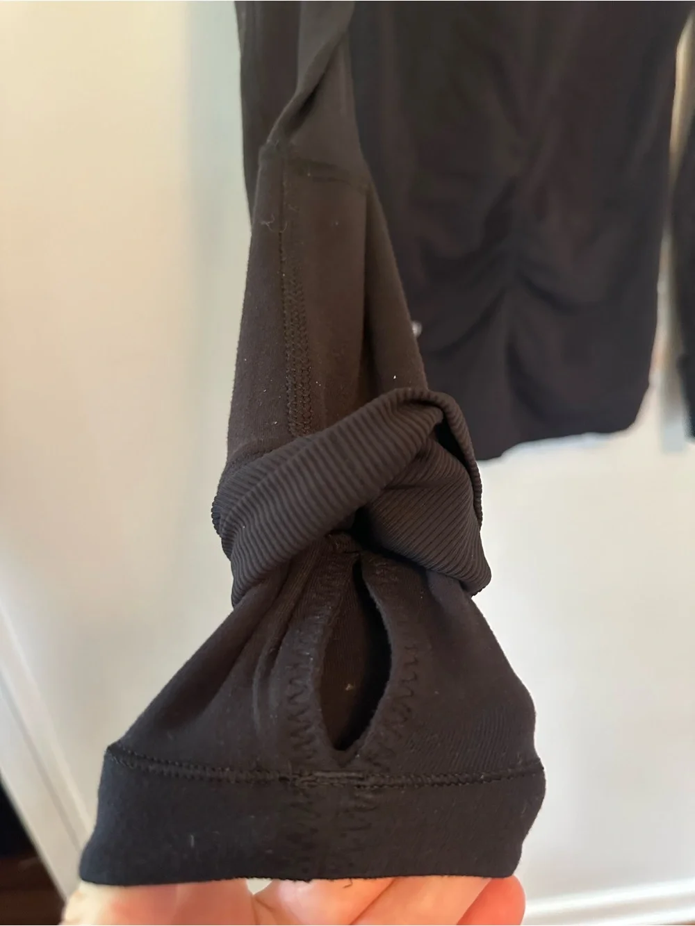 Lululemon Base Runner Hoodie Black Size 4 Rulu Running Pullover Thumbholes